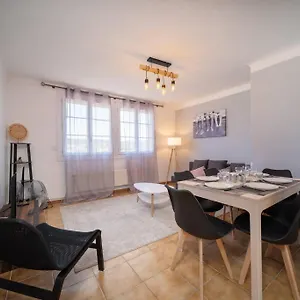 appartement-tout-quip-traversant-6-8-couchages.fr-provencehotel.com/