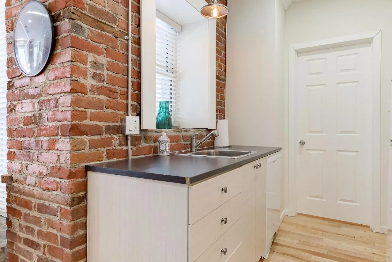 Apartment Le 555 Hebergements Touristiques Quebec City Canada